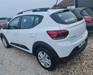 租车 Dacia Sandero Stepway #10108 Automatic 在 地拉那机场，配备 1.0L 发动机 ➤ 来自 马伦伦 在阿尔巴尼亚。