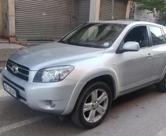 租赁 Toyota Rav4 的正面视图，在都拉斯, 阿尔巴尼亚 ✓ 汽车编号 #10094。✓ Manual 变速箱 ✓ 1 评论。