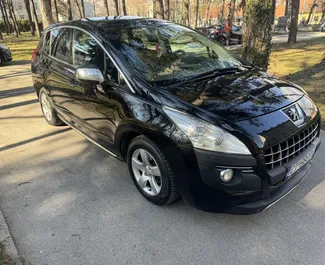 租赁 Peugeot 3008 的正面视图，在布德瓦, 黑山共和国 ✓ 汽车编号 #10248。✓ Automatic 变速箱 ✓ 8 评论。