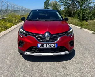 租赁 Renault Captur 的正面视图，地拉那机场, 阿尔巴尼亚 ✓ 汽车编号 #10074。✓ Automatic 变速箱 ✓ 1 评论。