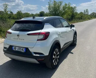 租车 Renault Captur #10076 Automatic 在 地拉那机场，配备 1.3L 发动机 ➤ 来自 马伦伦 在阿尔巴尼亚。