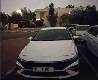 租赁 Hyundai Elantra 的正面视图，在迪拜, 阿联酋 ✓ 汽车编号 #9936。✓ Automatic 变速箱 ✓ 1 评论。
