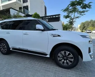 租赁 Nissan Patrol 的正面视图，在迪拜, 阿联酋 ✓ 汽车编号 #10057。✓ Automatic 变速箱 ✓ 1 评论。