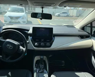 在 阿联酋 租赁 Toyota Corolla Sedan 2024 汽车，特点包括 ✓ 使用 Petrol 燃料和 169 马力 ➤ 起价 67 AED 每天。