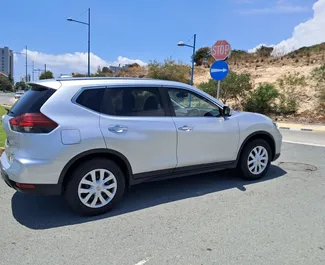 在 在塞浦路斯 租赁 Nissan X-Trail 2022 汽车，特点包括 ✓ 使用 Petrol 燃料和 190 马力 ➤ 起价 47 EUR 每天。