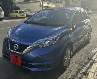 租赁 Nissan Note 的正面视图，在利马索尔, 塞浦路斯 ✓ 汽车编号 #9614。✓ Automatic 变速箱 ✓ 1 评论。