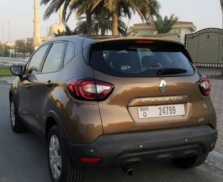 在 阿联酋 租赁 Renault Captur 2020 汽车，特点包括 ✓ 使用 Petrol 燃料和 140 马力 ➤ 起价 115 AED 每天。