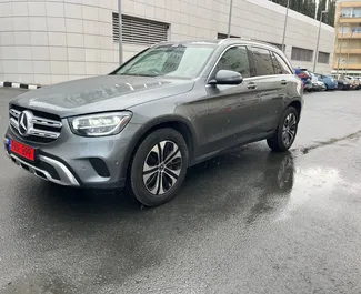 租赁 Mercedes-Benz GLC-Class 的正面视图，在利马索尔, 塞浦路斯 ✓ 汽车编号 #10445。✓ Automatic 变速箱 ✓ 0 评论。