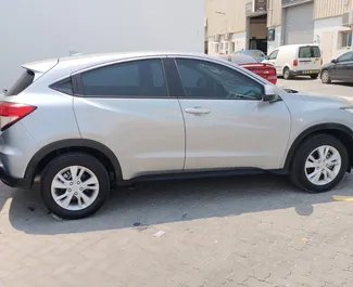 租车 Honda HR-V #10368 Automatic 在 在迪拜，配备 1.8L 发动机 ➤ 来自 何塞 阿联酋。