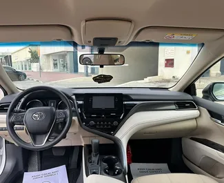 Toyota Camry 租赁。在 阿联酋 出租的 舒适性, 高级 汽车 ✓ Deposit of 1500 AED ✓ 提供 TPL, CDW 保险选项。