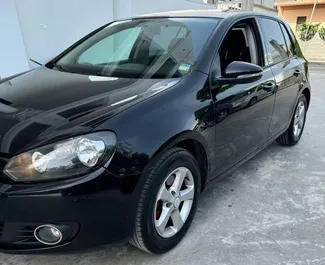 租赁 Volkswagen Golf 6 的正面视图，在地拉那, 阿尔巴尼亚 ✓ 汽车编号 #6294。✓ Manual 变速箱 ✓ 1 评论。