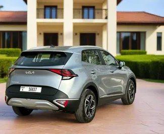 在 阿联酋 租赁 Kia Sportage 2024 汽车，特点包括 ✓ 使用 Petrol 燃料和 170 马力 ➤ 起价 161 AED 每天。