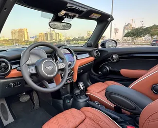 Mini Cooper S Cabrio 租赁。在 阿联酋 出租的 舒适性, 高级, 敞篷车 汽车 ✓ Deposit of 1500 AED ✓ 提供 TPL, CDW 保险选项。