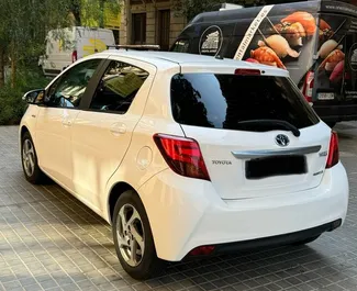 租车 Toyota Yaris #10742 Automatic 在 在巴塞罗那，配备 1.6L 发动机 ➤ 来自 谢尔盖 在西班牙。