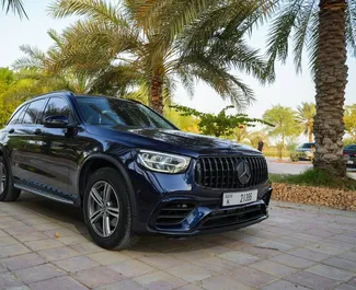 在 阿联酋 租赁 Mercedes-Benz GLC300 2022 汽车，特点包括 ✓ 使用 Petrol 燃料和 220 马力 ➤ 起价 310 AED 每天。