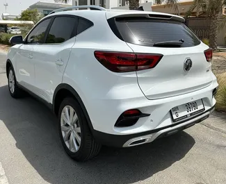 MG ZS 2023 的 Petrol 1.8L 发动机，在 在迪拜 出租。