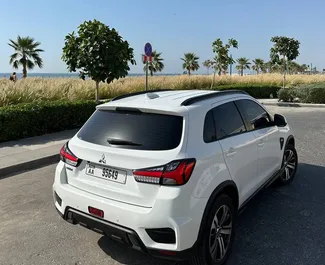 在 阿联酋 租赁 Mitsubishi ASX 2024 汽车，特点包括 ✓ 使用 Petrol 燃料和 171 马力 ➤ 起价 150 AED 每天。