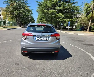 Honda HR-V 2021 的 Petrol 2.0L 发动机，在 在库塔伊西 出租。