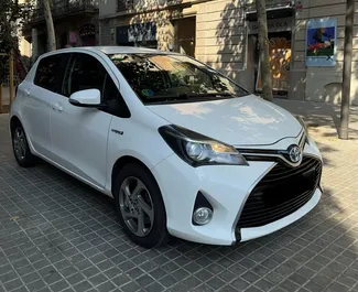 租车 Toyota Yaris #10742 Automatic 在 在巴塞罗那，配备 1.6L 发动机 ➤ 来自 谢尔盖 在西班牙。