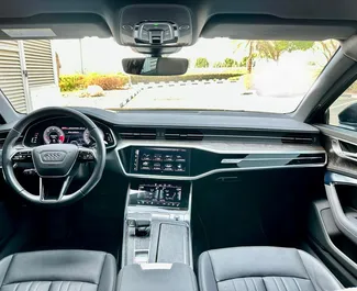 Audi A6 2023 的 Petrol 2.0L 发动机，在 在迪拜 出租。