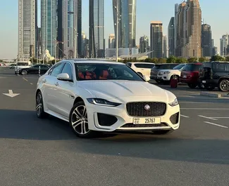 租赁 Jaguar XE Long 的正面视图，在迪拜, 阿联酋 ✓ 汽车编号 #11298。✓ Automatic 变速箱 ✓ 0 评论。