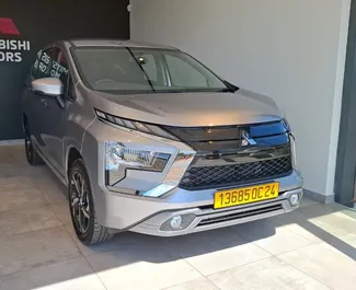 租赁 Mitsubishi Xpander 的正面视图，在毛里求斯, 毛里求斯 ✓ 汽车编号 #11485。✓ Automatic 变速箱 ✓ 0 评论。