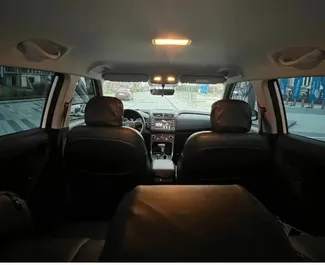 在 阿联酋 租赁 Hyundai Creta 2023 汽车，特点包括 ✓ 使用 Petrol 燃料和 140 马力 ➤ 起价 145 AED 每天。