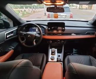 租车 Mitsubishi Outlander #11634 Automatic 在 在迪拜，配备 1.5L 发动机 ➤ 来自 穆罕默德 阿联酋。