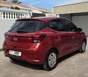 租赁 Hyundai i10 的正面视图，在迪拜, 阿联酋 ✓ 汽车编号 #11645。✓ Automatic 变速箱 ✓ 0 评论。