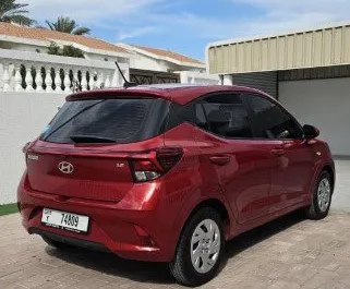 租赁 Hyundai i10 的正面视图，在迪拜, 阿联酋 ✓ 汽车编号 #11646。✓ Automatic 变速箱 ✓ 0 评论。