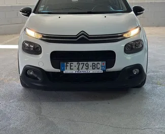 Citroen C3 2019 在 在 Rafailovici 可租赁，具有 unlimited 里程限制。