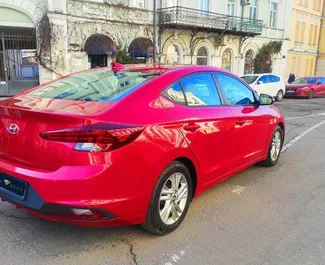 租赁 Hyundai Elantra 的正面视图，在阿利坎特, 西班牙 ✓ 汽车编号 #11714。✓ Automatic 变速箱 ✓ 0 评论。
