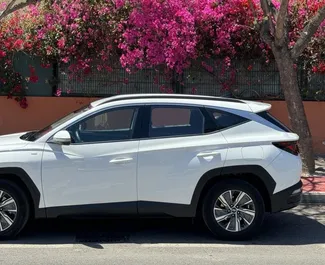 在 在西班牙 租赁 Hyundai Tucson 2020 汽车，特点包括 ✓ 使用 Diesel 燃料和  马力 ➤ 起价 60 EUR 每天。