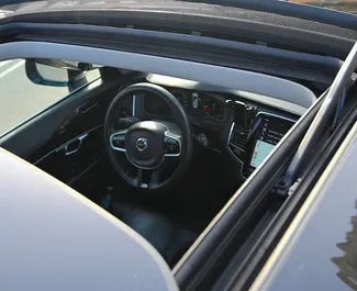 在 在西班牙 租赁 Volvo XC90 2021 汽车，特点包括 ✓ 使用 Diesel 燃料和  马力 ➤ 起价 100 EUR 每天。