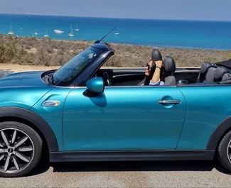 租车 Mini Cooper Cabrio #11718 Automatic 在 在阿利坎特，配备 2.0L 发动机 ➤ 来自 叶夫赫尼娅 在西班牙。