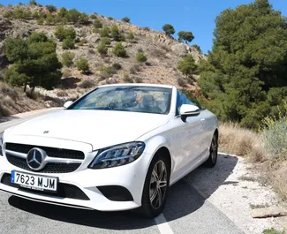 租赁 Mercedes-Benz C200 Cabrio 的正面视图，在阿利坎特, 西班牙 ✓ 汽车编号 #11731。✓ Automatic 变速箱 ✓ 0 评论。