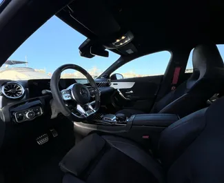 Mercedes-Benz CLA AMG 2021 的 Petrol 2.0L 发动机，在 在阿利坎特 出租。