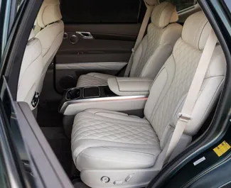 Genesis G80 2022 的 Petrol 3.5L 发动机，在 在阿利坎特 出租。