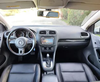 Volkswagen Golf 6 2013 在 在地拉那 可租赁，具有 unlimited 里程限制。