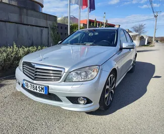 租赁 Mercedes-Benz C220 d 的正面视图，在地拉那, 阿尔巴尼亚 ✓ 汽车编号 #11868。✓ Automatic 变速箱 ✓ 0 评论。