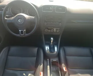 Volkswagen Golf 6 2013 的 Diesel 1.6L 发动机，在 在地拉那 出租。