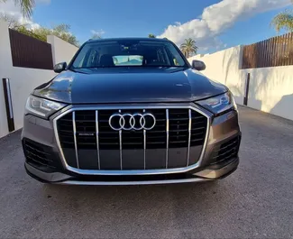 租赁 Audi Q7 的正面视图，在阿利坎特, 西班牙 ✓ 汽车编号 #11969。✓ Automatic 变速箱 ✓ 0 评论。