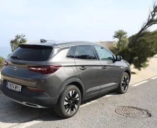 Opel Grandland X 租赁。在 在西班牙 出租的 舒适性, 交叉 汽车 ✓ Deposit of 300 EUR ✓ 提供 TPL 保险选项。