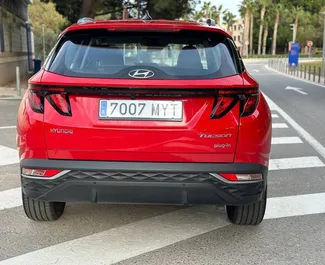 在 在西班牙 租赁 Hyundai Tucson 2021 汽车，特点包括 ✓ 使用 Petrol 燃料和  马力 ➤ 起价 60 EUR 每天。