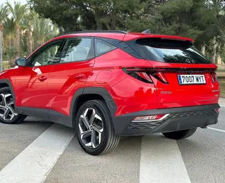 Hyundai Tucson 2021 的 Petrol 1.6L 发动机，在 在阿利坎特 出租。
