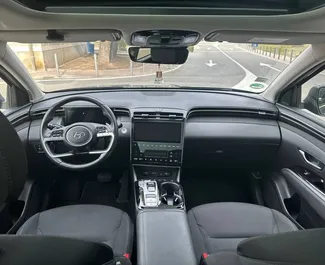 Hyundai Tucson 内饰，在西班牙 出租。一辆优秀的 5 座位车，配备 Automatic 变速箱。