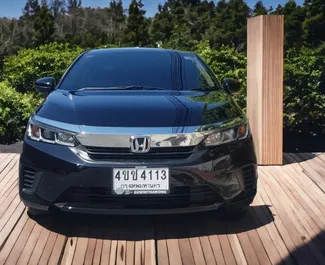 租赁 Honda City 的正面视图，在曼谷, 泰国 ✓ 汽车编号 #13078。✓ Automatic 变速箱 ✓ 0 评论。