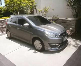 租赁 Mitsubishi Mirage 的正面视图，在曼谷, 泰国 ✓ 汽车编号 #13076。✓ Automatic 变速箱 ✓ 0 评论。