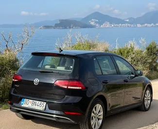 在 在黑山 租赁 Volkswagen Golf 7 2019 汽车，特点包括 ✓ 使用 Diesel 燃料和 116 马力 ➤ 起价 23 EUR 每天。