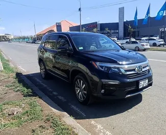 Honda Pilot 2022 的 Petrol 3.5L 发动机，在 在埃里温 出租。